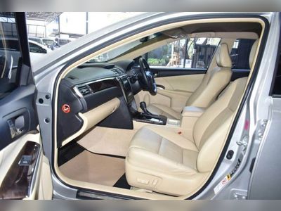 2017 Toyota Camry 2.0 G - used.thaimotorshow.com