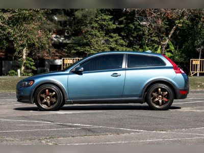 2010  VOLVO C30 1.8F - used.thaimotorshow.com