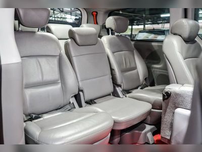 2015 HYUNDAI H-1 LIMITED 2.5 - used.thaimotorshow.com