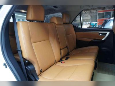 2016 Toyota Fortuner  2.8 V - used.thaimotorshow.com