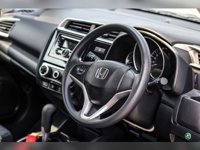 2018 HONDA JAZZ GK 1.5V - used.thaimotorshow.com