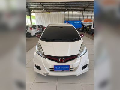 2011 Honda Jazz i-VTEC 1.5 V - used.thaimotorshow.com