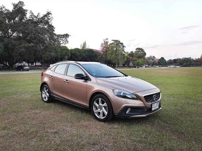 2014 Volvo V40 - used.thaimotorshow.com