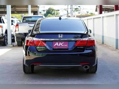 2015 Honda Accord 2.0 EL - used.thaimotorshow.com