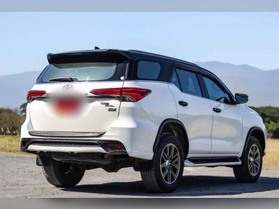 2019 TOYOTA FORTUNER 2.4 TRD Sportivo 4WD - used.thaimotorshow.com