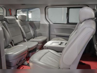 2015 HYUNDAI H-1 LIMITED 2.5 - used.thaimotorshow.com