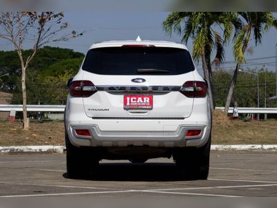 2018 Ford Everest 2.2 - used.thaimotorshow.com