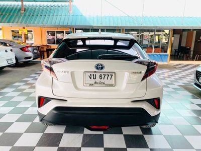 2018 Toyota C-HR 1.8 HYBRID MID - used.thaimotorshow.com