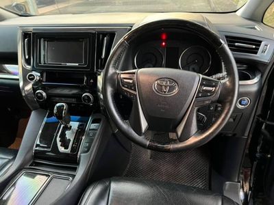 2015 Toyota Vellfire 2.5ZG Edition - used.thaimotorshow.com