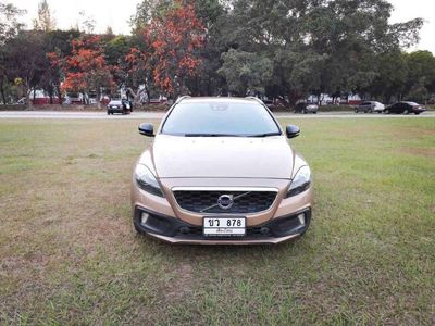 2014 Volvo V40 - used.thaimotorshow.com