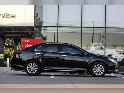 2014 Toyota Camry 2.0 G - used.thaimotorshow.com