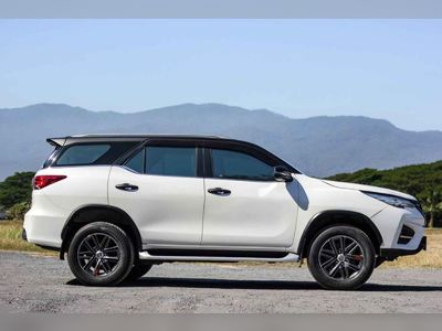 2019 TOYOTA FORTUNER 2.4 TRD Sportivo 4WD - used.thaimotorshow.com