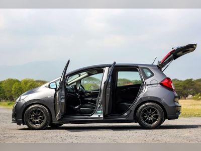 2018 HONDA JAZZ GK 1.5V - used.thaimotorshow.com