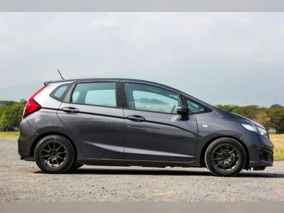 2018 HONDA JAZZ GK 1.5V - used.thaimotorshow.com