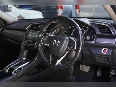 2018 Honda Civic FC 1.8 EL - used.thaimotorshow.com