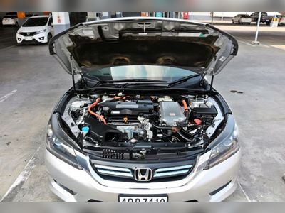 2015 Honda Accord Hybrid 2.0 - used.thaimotorshow.com