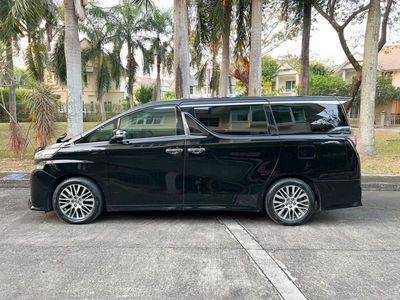 2015 Toyota Vellfire 2.5ZG Edition - used.thaimotorshow.com