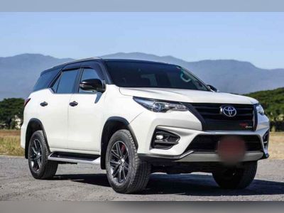 2019 TOYOTA FORTUNER 2.4 TRD Sportivo 4WD - used.thaimotorshow.com