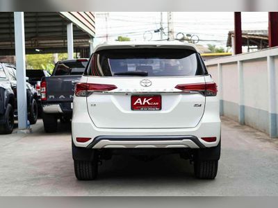 2016 Toyota Fortuner  2.8 V - used.thaimotorshow.com