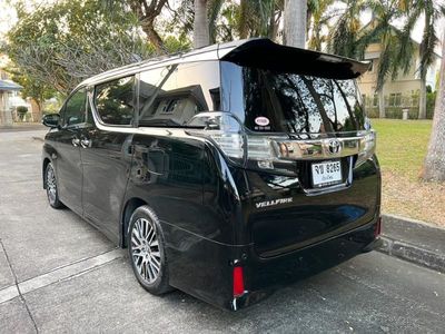 2015 Toyota Vellfire 2.5ZG Edition - used.thaimotorshow.com