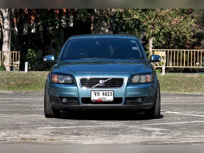 2010  VOLVO C30 1.8F - used.thaimotorshow.com