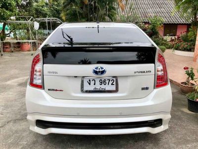 2013 Toyota Prius 1.8 - used.thaimotorshow.com