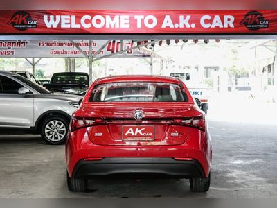 2017  MG5 1.5 X SUNROOF A/T - used.thaimotorshow.com