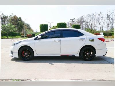 2015 Toyota Corolla Altis - used.thaimotorshow.com