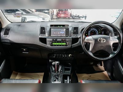 2014 Toyota Fortuner 3.0V 4X4 VN Turbo TRD - used.thaimotorshow.com