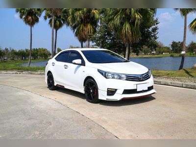 2015 Toyota Corolla Altis - used.thaimotorshow.com