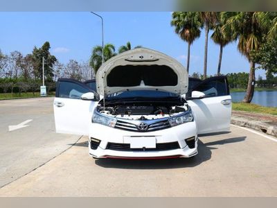 2015 Toyota Corolla Altis - used.thaimotorshow.com