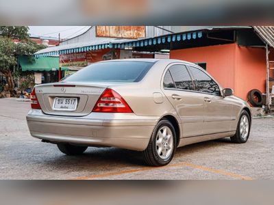 2004 Mercedes-Benz C-Class - used.thaimotorshow.com