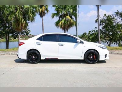 2015 Toyota Corolla Altis - used.thaimotorshow.com