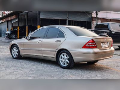 2004 Mercedes-Benz C-Class - used.thaimotorshow.com