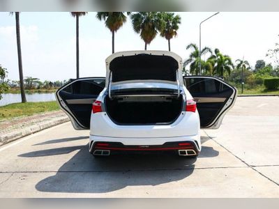 2015 Toyota Corolla Altis - used.thaimotorshow.com